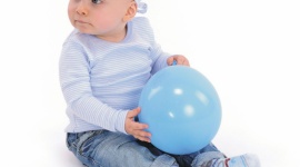 Majówka z maluszkiem – jak się przygotować LIFESTYLE, Dziecko - Długi weekend majowy zbliża się wielkimi krokami. Szkoda by było nie wykorzystać tej okazji, aby wyjechać z dziećmi za miasto. Jednak każdy wyjazd z małym dzieckiem to niełatwe przedsięwzięcie, dlatego trzeba się do niego odpowiednio przygotować.