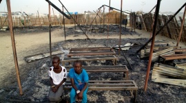 UNICEF: Każdego dnia 4 szkoły lub szpitale są atakowane bądź okupowane LIFESTYLE, Dziecko - Każdego dnia, średnio 4 szkoły lub szpitale są atakowane bądź okupowane przez siły i grupy zbrojne. Tuż przed rozpoczęciem Światowego Szczytu Humanitarnego UNICEF apeluje o ochronę szkół i szpitali.