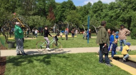 Otwarcie Parku Trampolin i eko warsztaty na Bielanach LIFESTYLE, Dziecko - W ubiegłą niedzielę 15 maja br. przy ulicy Marymonckiej 34 na warszawskich Bielanach odbył się wiosenny piknik z okazji otwarcia Parku Trampolin na Akademii Wychowania Fizycznego.