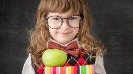Sprawdź, czy twoje dziecko jest gotowe na pójście do szkoły LIFESTYLE, Dziecko - Szkoła to miejsce, które może wystawić na próbę odporność każdego dziecka. Dlatego jeszcze przed pierwszym dzwonkiem warto sprawdzić ogólny stan zdrowia przyszłego ucznia. To pozwoli upewnić się, czy nic mu nie dolega, a w razie potrzeby wzmocnić jego organizm.