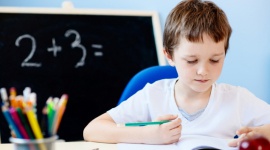 Jak pomóc pierwszakom w radzeniu sobie z nowymi wyzwaniami? LIFESTYLE, Dziecko - Co zatem powinni i mogą zrobić rodzice i nauczyciele, by pierwszoklasista jak najlepiej poradziło sobie z nowymi wyzwaniami, a jednocześnie nowa sytuacja była dla niego jak najmniej stresująca?