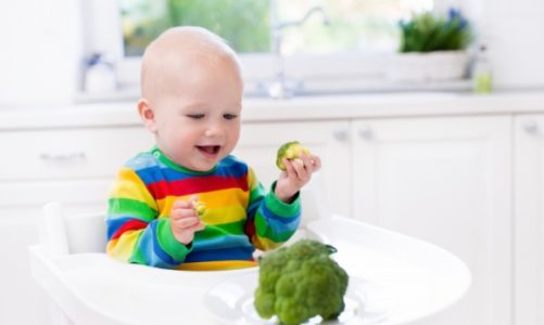 Sezon na brokuły – jak podać je dziecku?