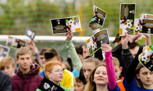 Prawie 400 dzieci z Domów Dziecka kibicowało na Mistrzostwach Europy UEFA Under-