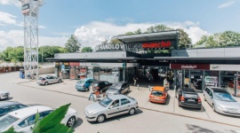 Bezpiecznie do szkoły z Vis a Vis LIFESTYLE, Dziecko - Rozpoczęcie nowego roku szkolnego to wyjątkowe przeżycie dla każdego ucznia. To nowe wyzwania, a także odkrywanie i rozwijanie swoich pasji.