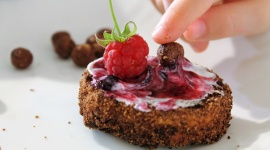 Ruch i sport – dzieci mają je w swojej naturze LIFESTYLE, Dziecko - Dzieci mają dużą potrzebę ruchu. . Sport i aktywność fizyczna jest także źródłem radości i relaksu, ale też uczy m. in. samodyscypliny, współpracy z grupą oraz dążenia do wyznaczonego celu.