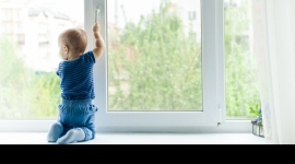 Z myślą o bezpieczeństwie najmłodszych LIFESTYLE, Dziecko - O tym, że pojawienie się na świecie dziecka potrafi przewartościować i przewrócić do góry nogami dotychczasowy świat prędzej czy później przekonują się wszyscy świeżo upieczeni rodzice.