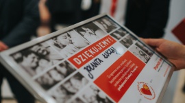 Znana odzieżowa marka C&A pomaga w sfinansowaniu rehabilitacji LIFESTYLE, Dziecko - ​5 tysięcy… EURO – to kwota, jaką Fundacji „Pomóż Im” podarowała sieć odzieżowa C&A.
