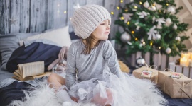 Prezent na mikołajki dla dzieci do 30, 50 i 150 zł LIFESTYLE, Dziecko - Żeby mikołajkowy prezent był nie tylko trafiony, ale także dobrej jakości, wcale nie musi kosztować fortuny. Zebraliśmy dla Was pomysły na upominki w trzech przedziałach cenowych - do 30, 50 i 150 zł!
