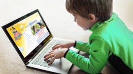 Wystartował Ogólnopolski Test Bezpieczeństwa LIFESTYLE, Dziecko - Jak odpowiednio zachować się w drodze do szkoły, w domu, kiedy należy udzielić pierwszej pomocy i jak bezpiecznie poruszać się w Internecie? – te i inne zagadnienia zostaną sprawdzone w ramach Ogólnopolskiego Testu Bezpieczeństwa.