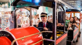 Kreatywne warsztaty świąteczne dla dzieci w Agorze Bytom LIFESTYLE, Dziecko - Tworzenie bajecznych kul śnieżnych, przygotowywanie prezentów z drewna, przejażdżka kolejką. Sobota w Agorze Bytom obfitować będzie w wiele atrakcji dla dzieci. Wstęp wolny.