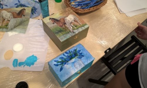 FERIE ZIMOWE – WARSZTATY KREATYWNE – MOZAIKOWE PUZDERKA