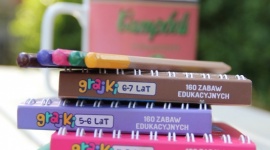 Nauka poprzez zabawę, czyli jak rodzice mogą wspierać swoje dzieci w rozwoju LIFESTYLE, Dziecko - Nasza inteligencja w 50% jest uwarunkowana genetycznie, a w 50% stanowi wynik wpływów środowiskowych.