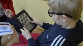 SOS dla Wzroku - dobroczynne wsparcie prawidłowego widzenia u dzieci LIFESTYLE, Dziecko - Każdy ma prawo do zobaczenia świata wyraźniej - szczególnie dzieci i młodzież, dla których prawidłowe widzenie to lepszy start w przyszłość. SOS dla Wzroku to akcja, w ramach której prowadzone są bezpłatne badania wzroku.