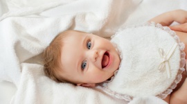 Dieta odpowiednia dla niemowląt – co rekomendują pediatrzy? LIFESTYLE, Dziecko - Prawidłowy jadłospis m.in. stymuluje harmonijny rozwój. Czy znasz zalecenia lekarza pediatry dotyczące żywienia dziecka w drugim półroczu życia?