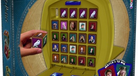 HARRY POTTER – gry ze świata magii LIFESTYLE, Dziecko - Specjalnie dla najmłodszych fanów najbardziej znanego czarodzieja wszechczasów firma Winning Moves przygotowała niespodziankę w postaci logicznej rozgrywki Top Trumps Match: Harry Potter.