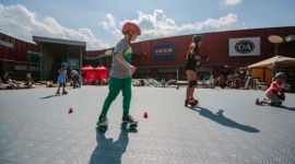 Atrakcje na wakacje! Zaprasza Port Łódź LIFESTYLE, Dziecko - Leżaki, hamaki, kosze plażowe, wielki dmuchany zamek oraz wrotkarnia – już 16 lipca w Porcie Łódź startuje „Lato na Patio”. Z wszystkich przygotowanych atrakcji korzystać będzie można bezpłatnie siedem dni w tygodniu przez całe lato aż do 2 września.