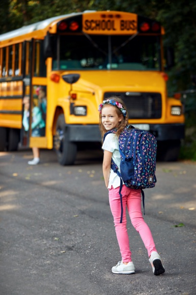 NA WAKACJE I DO SZKOŁY, CZYLI NA CO ZWRÓCIĆ UWAGĘ KUPUJĄC PLECAK?
