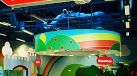Kierunek – Paryż! Port Łódź Junior zaprasza do zabawy! LIFESTYLE, Dziecko - Tego w sali zabaw Portu Łódź jeszcze nie było! Na najbliższe dni animatorki „Juniora” zaplanowały dla wszystkich maluchów nie lada atrakcję – pełną przygód wycieczkę do samego Paryża!