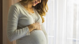 Magnez dla przyszłej mamy LIFESTYLE, Dziecko - Ciąża i karmienie piersią to wyjątkowy, ale też wymagający czas dla kobiety. Jej tryb życia i codzienna dieta mają wówczas ogromny wpływ również na dziecko. Dlatego tak istotne jest, by w okresie tym szczególnie zadbać o dostarczenie wszystkich niezbędnych substancji odżywczych.