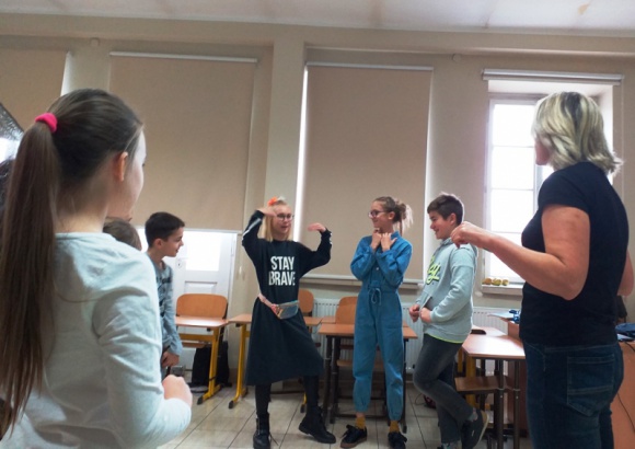 Wszechnica uczy kreatywności. Nietypowe zajęcia w białostockiej podstawówce