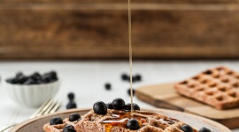 Gofry orkiszowo – dyniowe z gruszką. Naturalnie dobre dla dużych i małych łasuch LIFESTYLE, Dziecko - Sezon dyniowy w pełni, warto więc wprowadzić to wyjątkowe warzywo do codziennego, jesiennego menu.