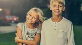 Czy dziewczynki są mniej inteligentne od chłopców? LIFESTYLE, Dziecko - Stereotypizacja płci jest wciąż niestety powszechnym zjawiskiem w naszym społeczeństwie. Wielu dziewczynkom od najmłodszych lat wmawia się, że kierunki ścisłe nie są dla nich. Dlaczego?