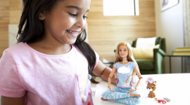 Barbie stawia na świadomość! LIFESTYLE, Dziecko - Obrazy, dźwięki, szum informacyjny – to wszystko z czym dzieci stykają się na co dzień w dawkach przekraczających ich możliwości poznawcze.