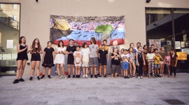 Wspaniałe Brave Kids. Zobacz zdjęcia z Przedmieścia LIFESTYLE, Dziecko - Brave Kids pożegnały się z Przedmieściem Oławskim. Teraz przeniosą się na Złotniki. Przygodę z tegoroczną edycją zakończą na niepowtarzalnym festiwalu, w którym wezmą udział dzieci z całej Polski. Do jego organizacji potrzebni są wolontariusze. Zapisy trwają!