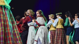 Brave Kids wystartowały na Złotnikach LIFESTYLE, Dziecko - We Wrocławiu trwa ostatnia tura wyjątkowych warsztatów artystycznych dla dzieci i młodzieży. Efektem tych twórczych spotkań będzie pokaz, z którym Brave Kids wystąpią na Złotnikach 28 sierpnia.