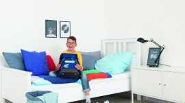 Jak dbać o zdrowy kręgosłup dziecka? To ważne podczas snu, nauki i zabawy LIFESTYLE, Dziecko - Maluchy w wieku szkolnym są niezwykle narażone na kształtowanie się wad postawy.