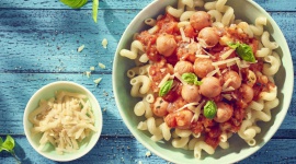 Pomysły na dania dla najmłodszych LIFESTYLE, Dziecko - Mini parówki Foodbolówki Sokoliki doskonale sprawdzą się jako szybka, pożywna przekąska, składnik sałatki czy też dodatek do tarty bądź makaronu.